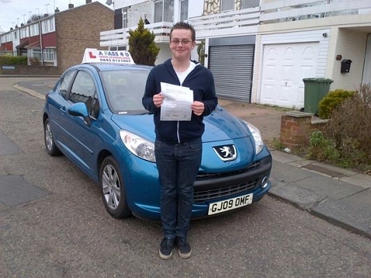 Daniel May passes 1st time in Basildon with driving instructor Jurate Udrienne