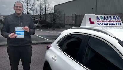 Mick M gets a driving test pass in Basildon with A Pass 4 U Driving School instructor Ray B in just one week